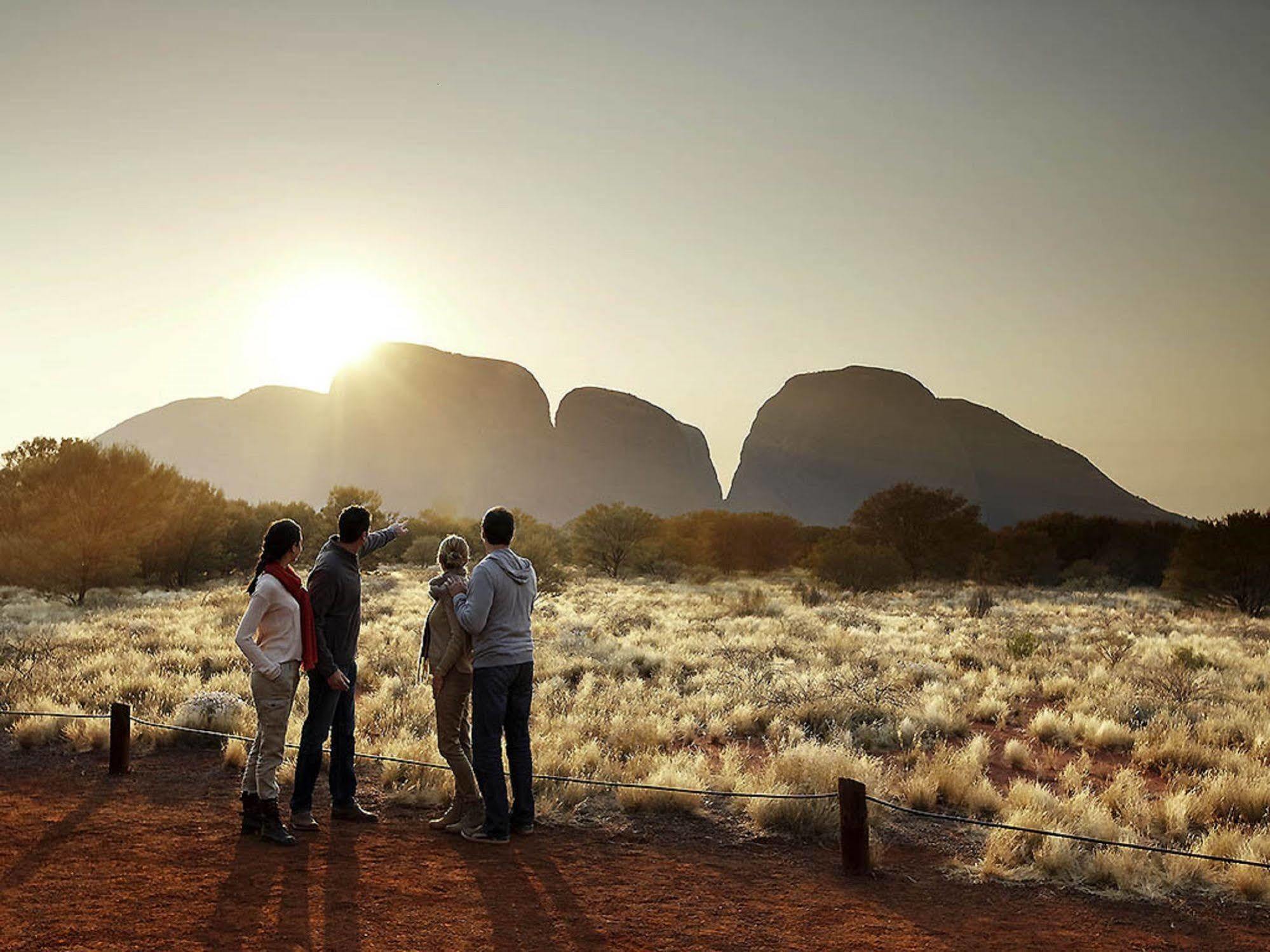 Outback Hotel Ayers Rock Exterior photo